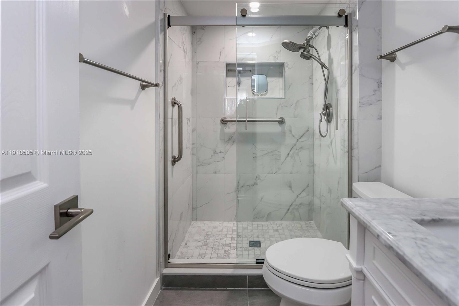 CASA PARADISO CO-OP - Residential