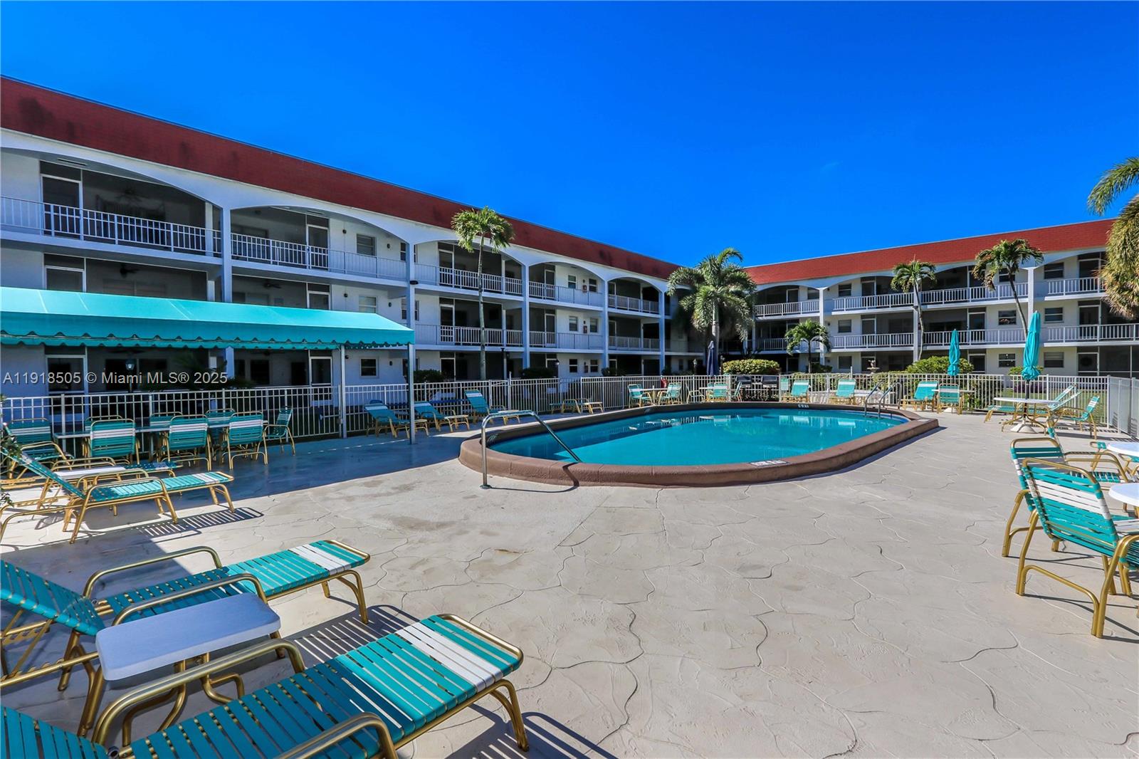 CASA PARADISO CO-OP - Residential