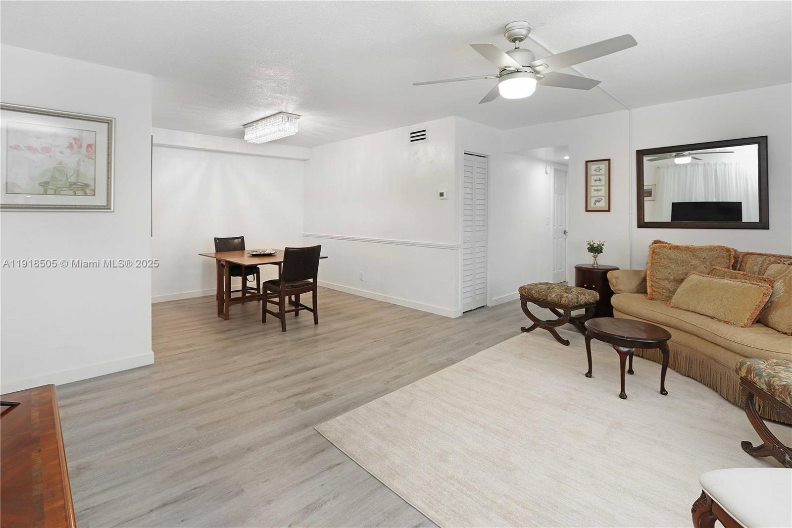 CASA PARADISO CO-OP - Residential