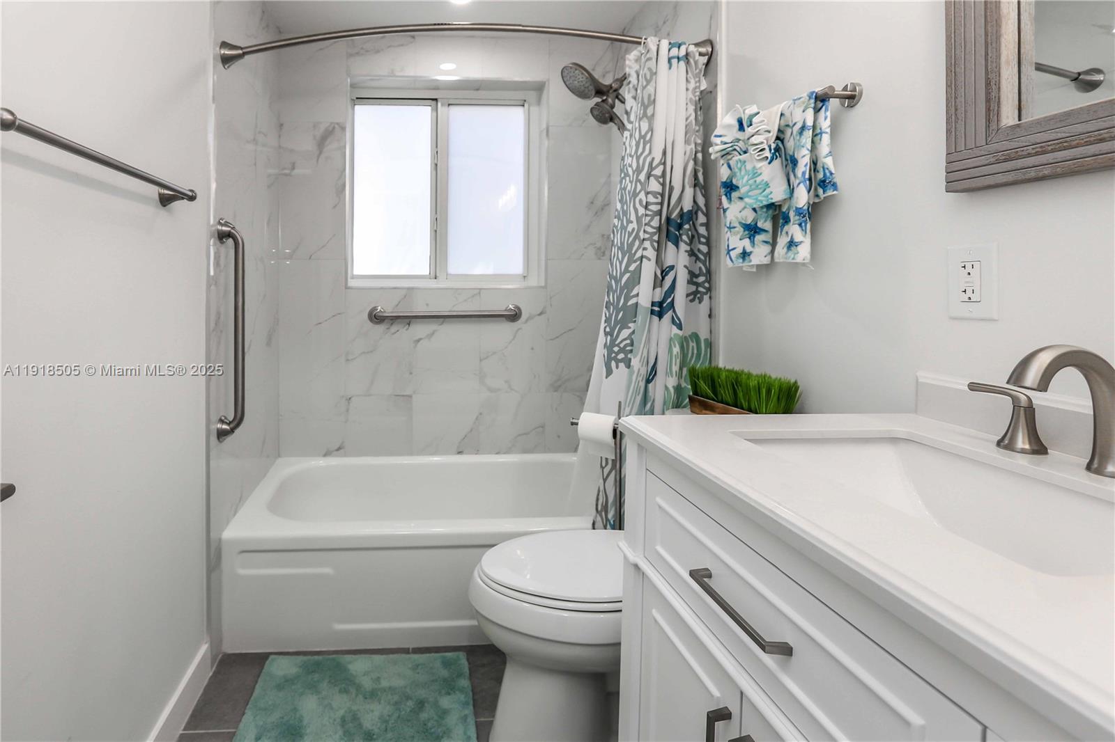 CASA PARADISO CO-OP - Residential