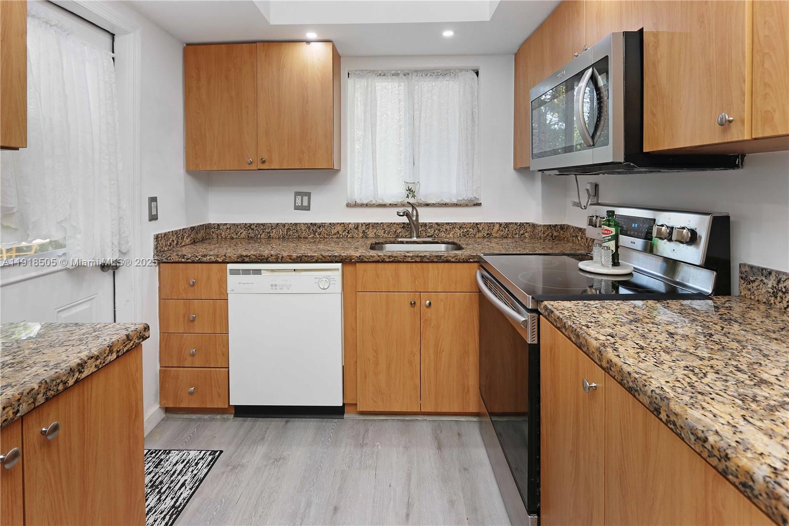 CASA PARADISO CO-OP - Residential