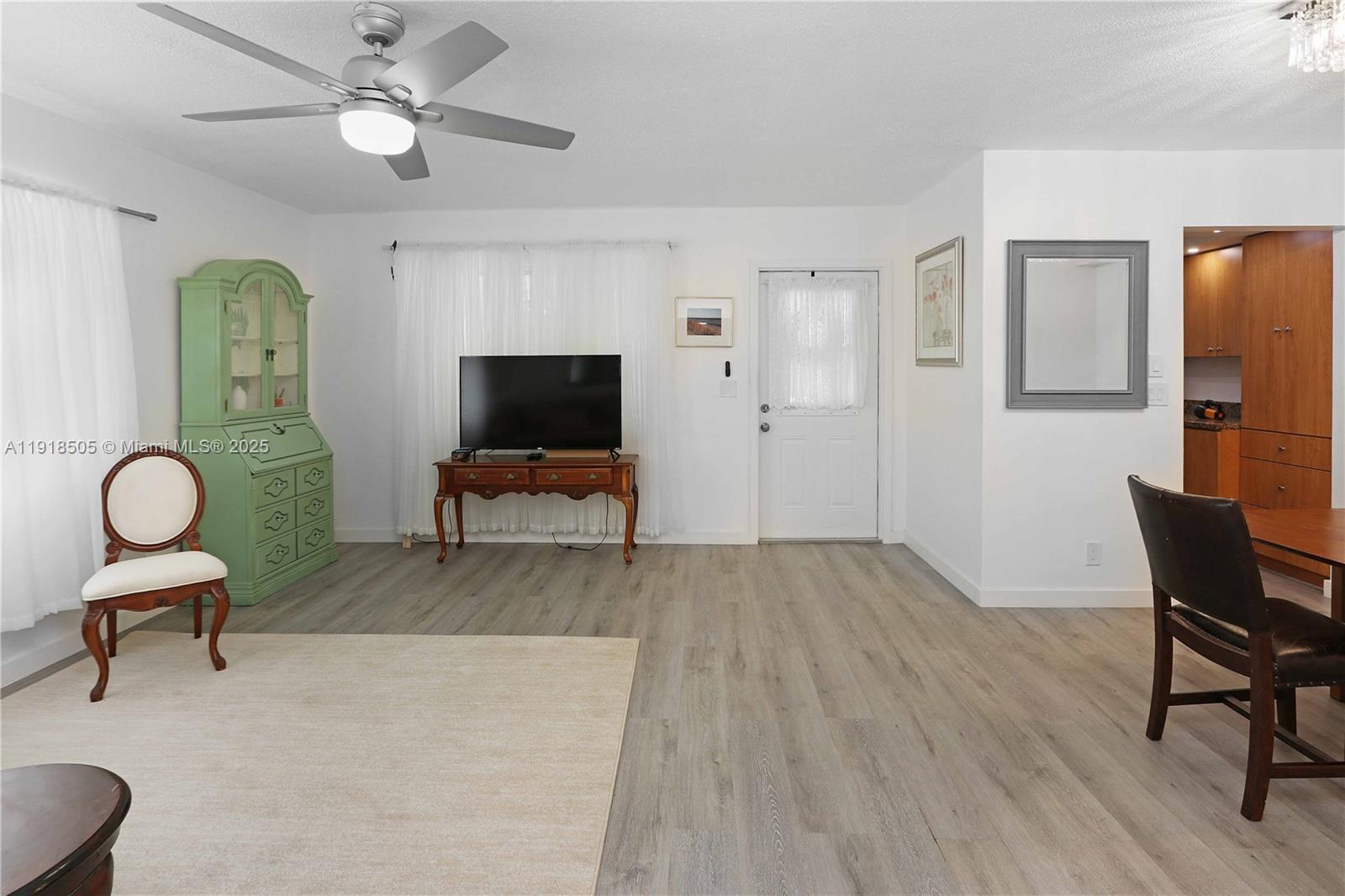 CASA PARADISO CO-OP - Residential