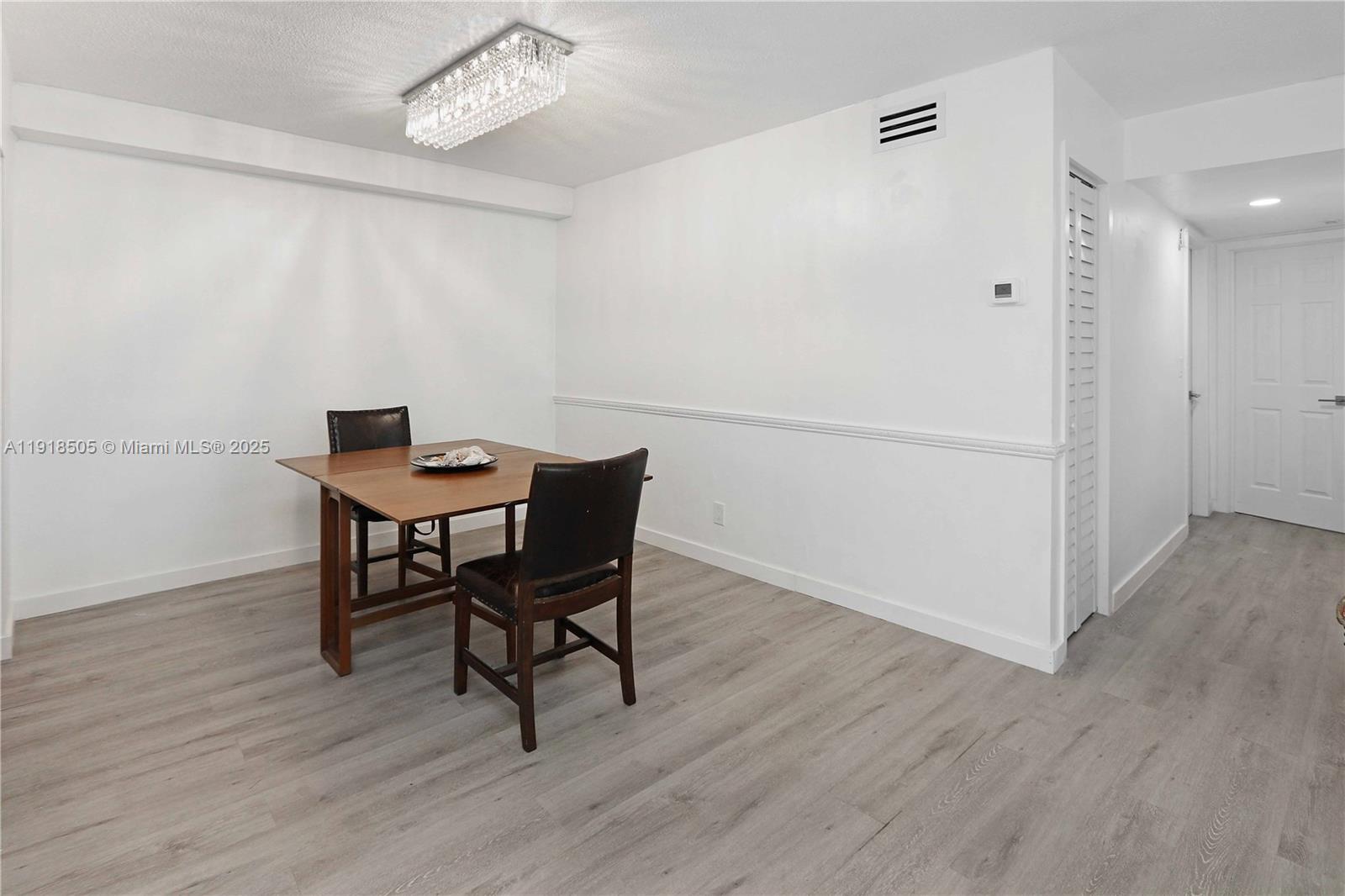 CASA PARADISO CO-OP - Residential