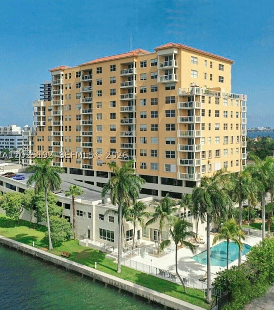 1625 Kennedy Cswy 1207C