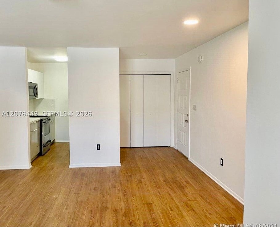4421 W Mcnab Rd 20