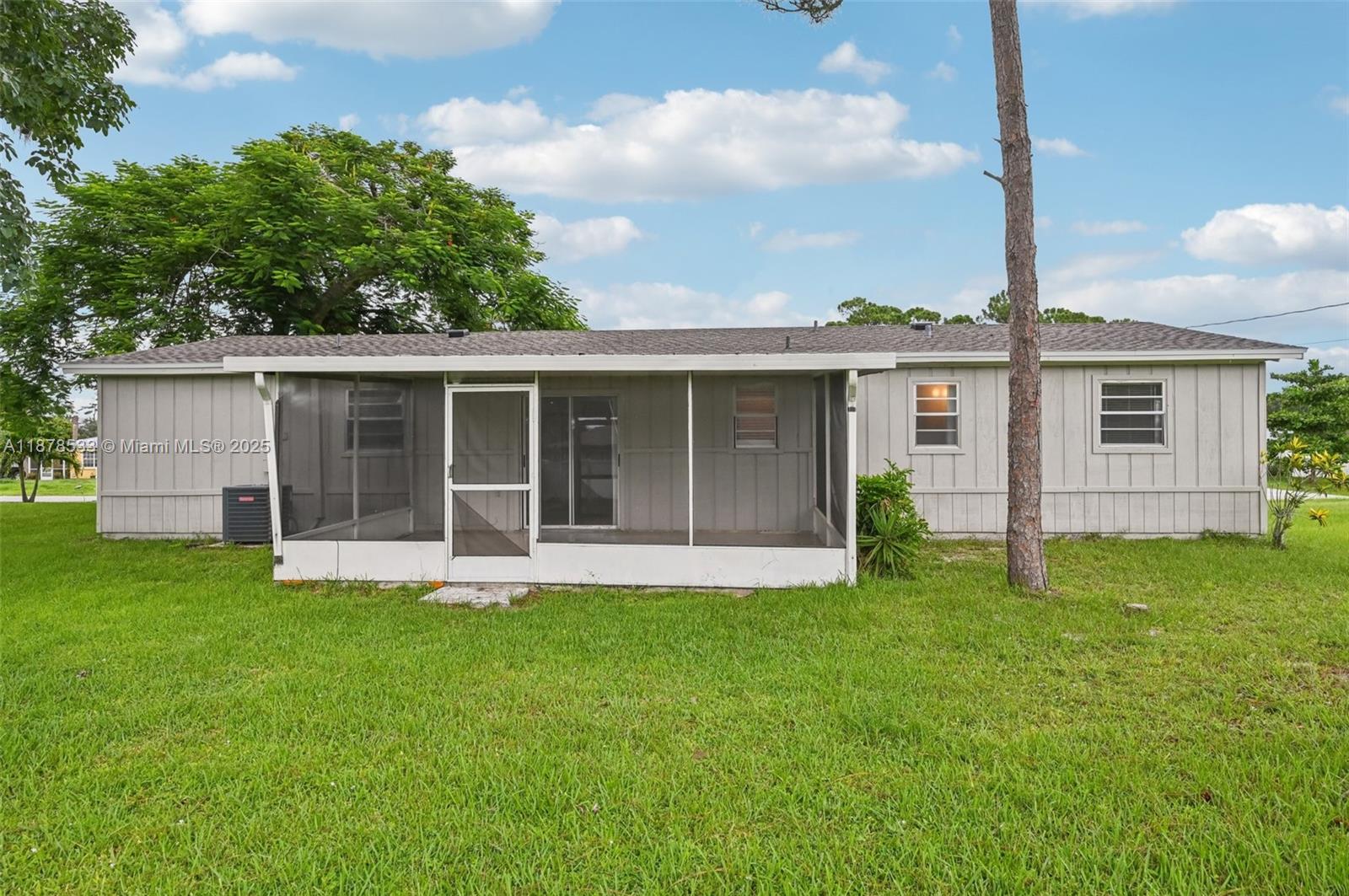PORT ST LUCIE SECTION 25 - Residential