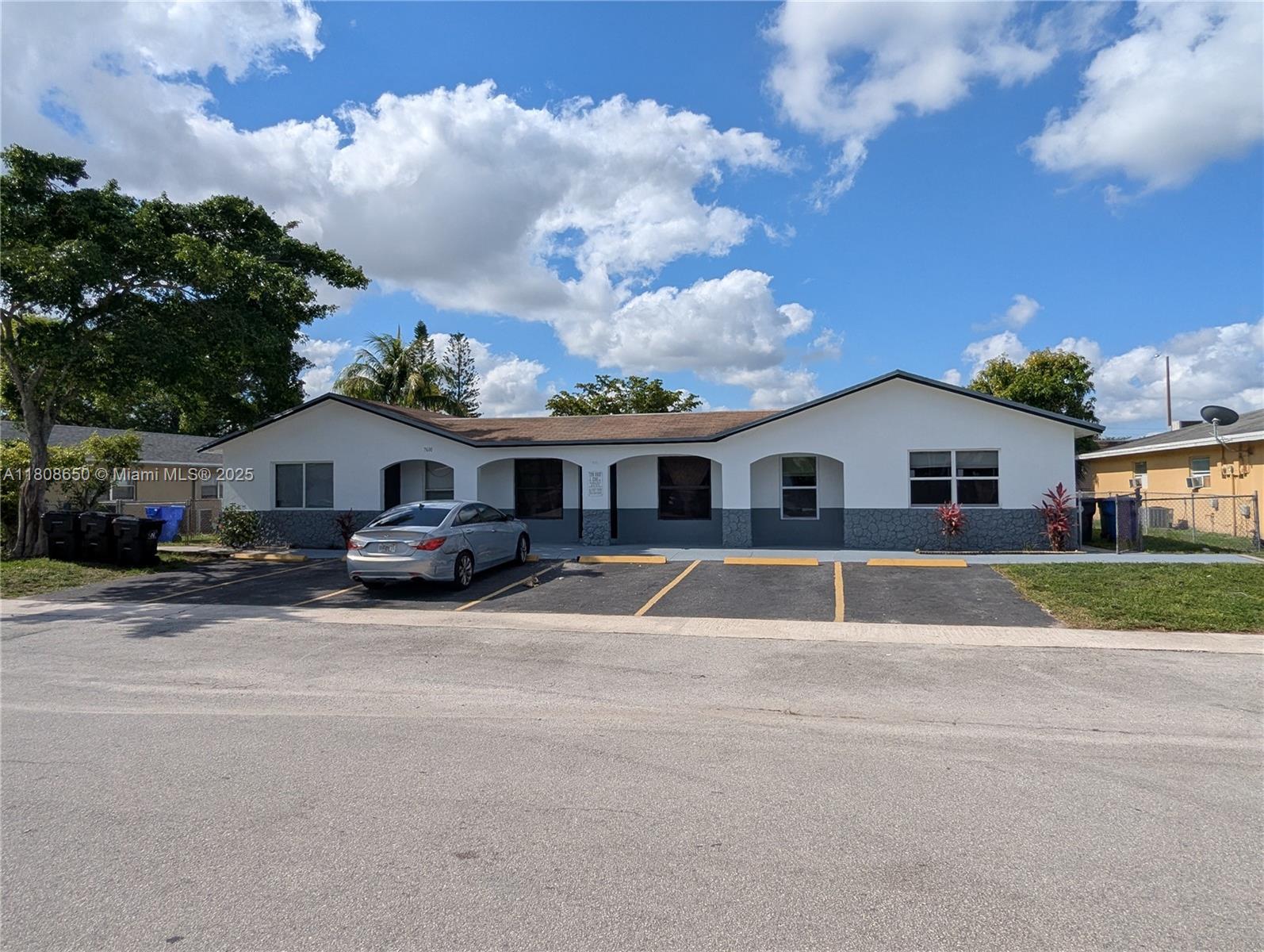 Rental Property at 7610 Sw 10th St 1, North Lauderdale, Miami-Dade County, Florida - Bedrooms: 3 
Bathrooms: 2  - $2,800 MO.