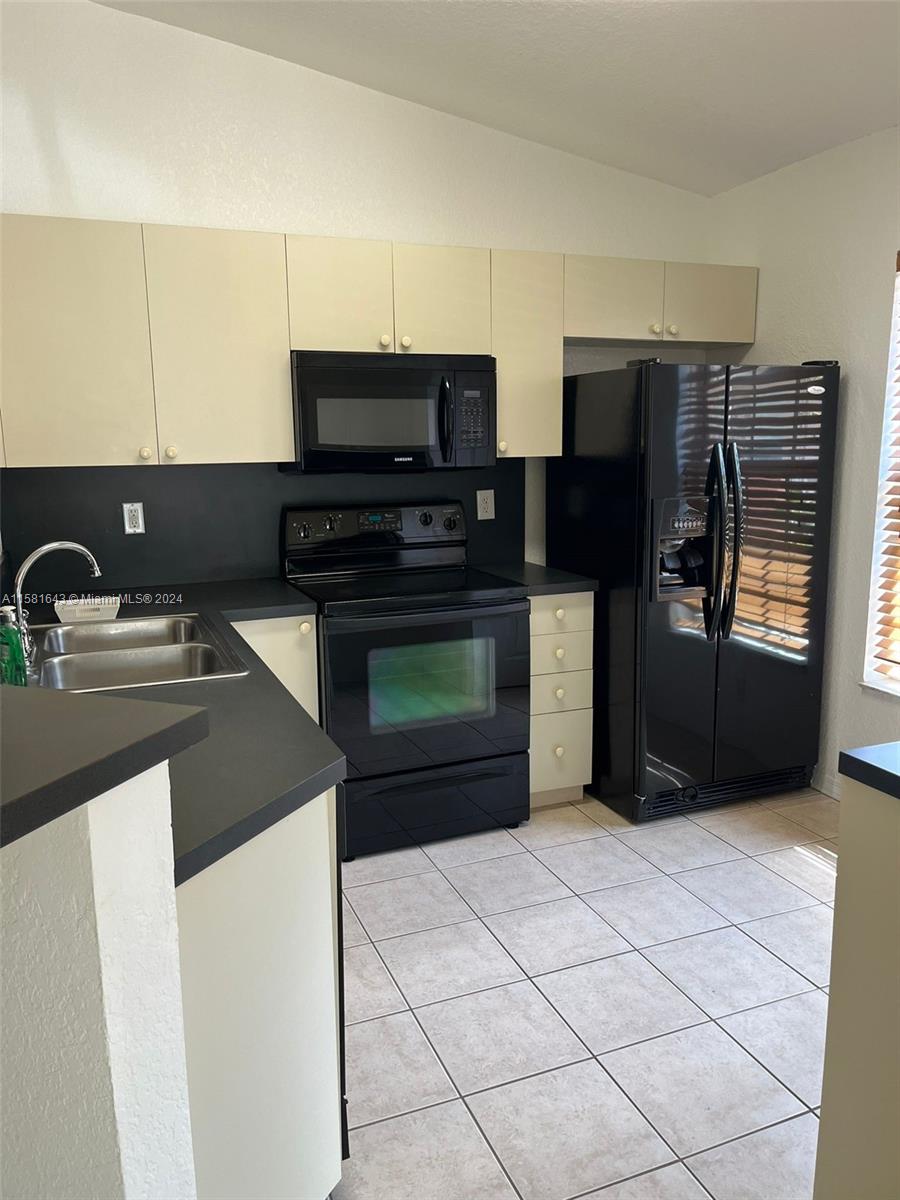 NEXT SUNRISE ENSEMBLE - Residential Lease