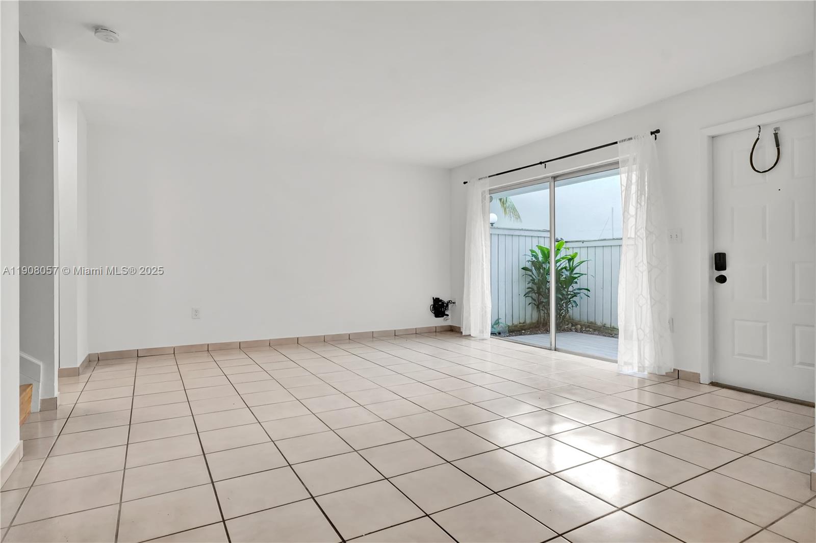 GABLES POINT III CONDO - Residential Lease