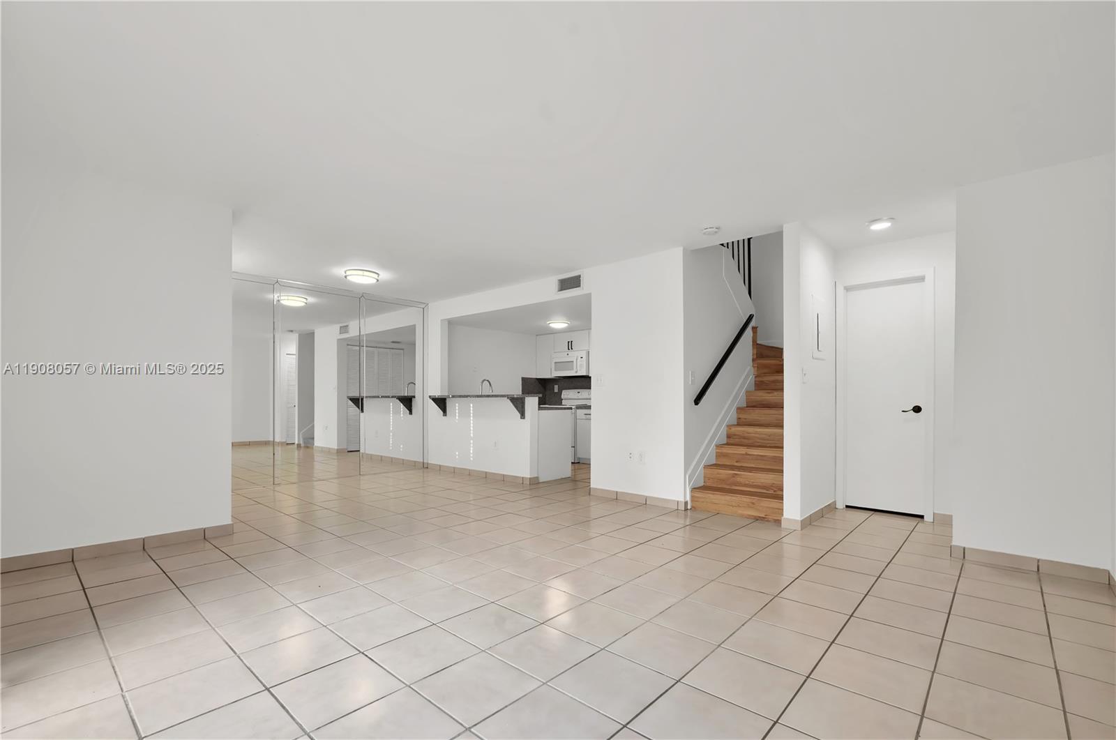 GABLES POINT III CONDO - Residential Lease