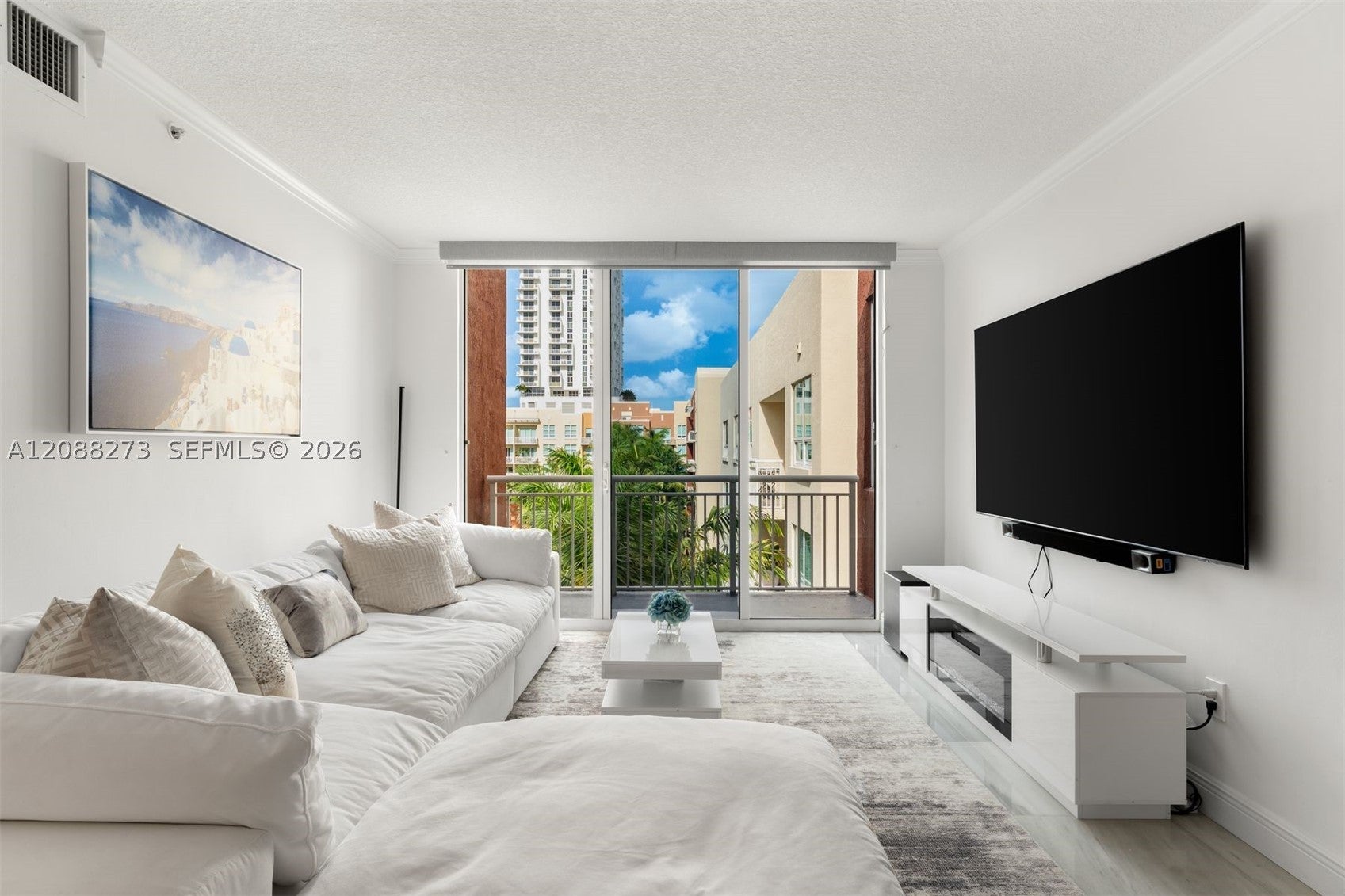 2000 N Bayshore Dr 619