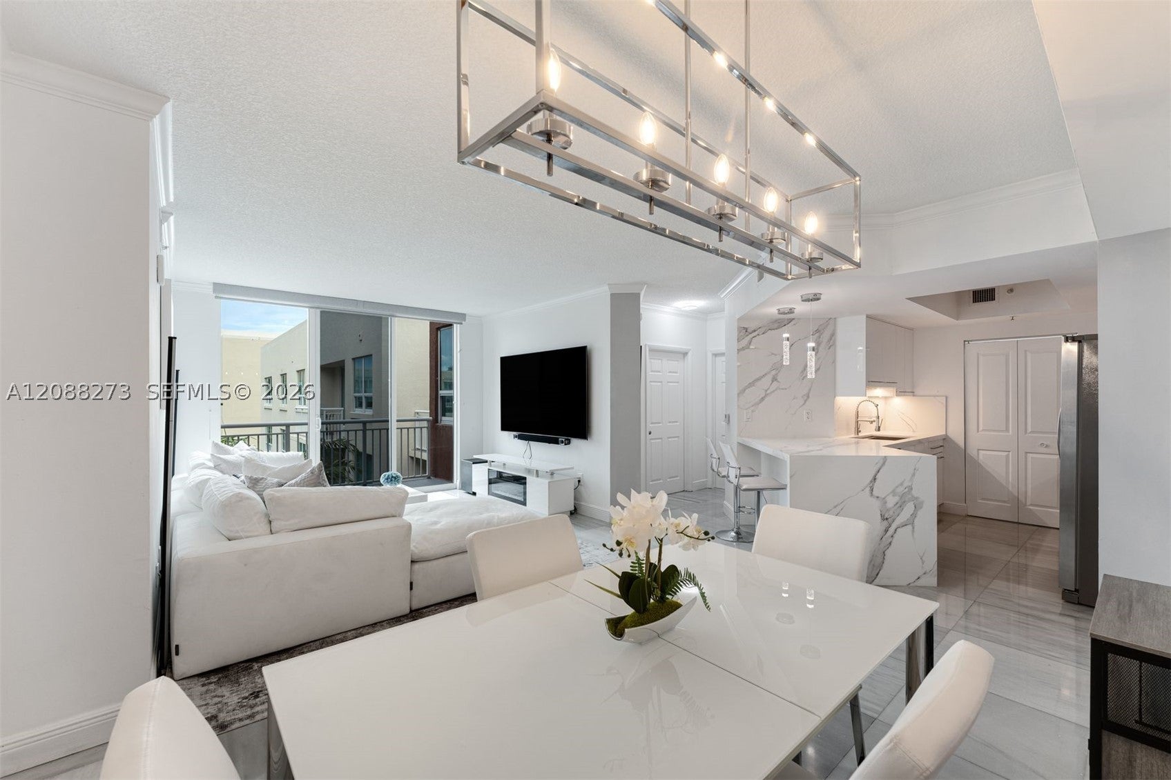 2000 N Bayshore Dr 619