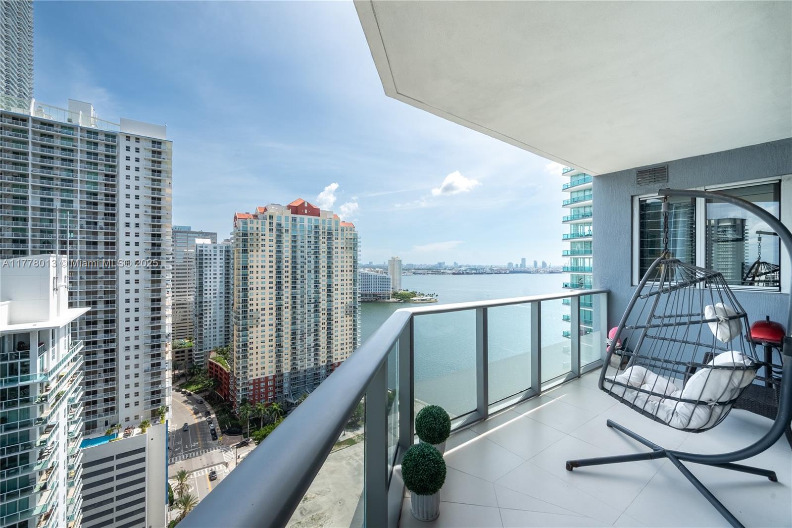 BRICKELLHOUSE CONDO - Residential
