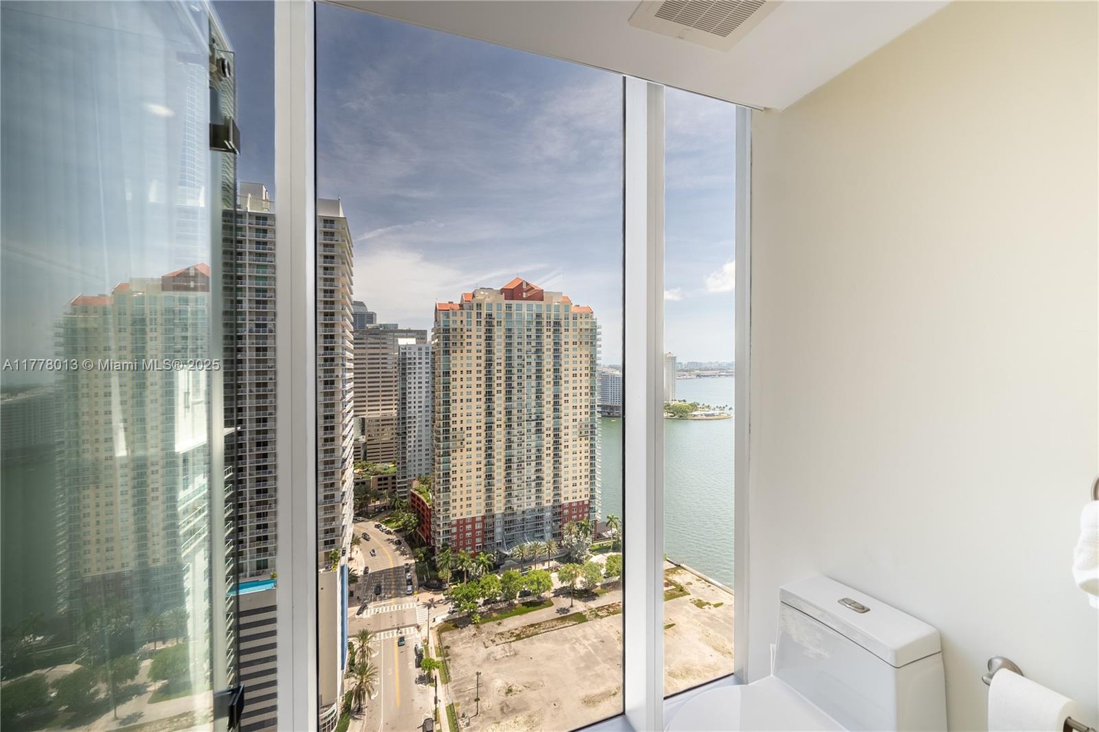 BRICKELLHOUSE CONDO - Residential