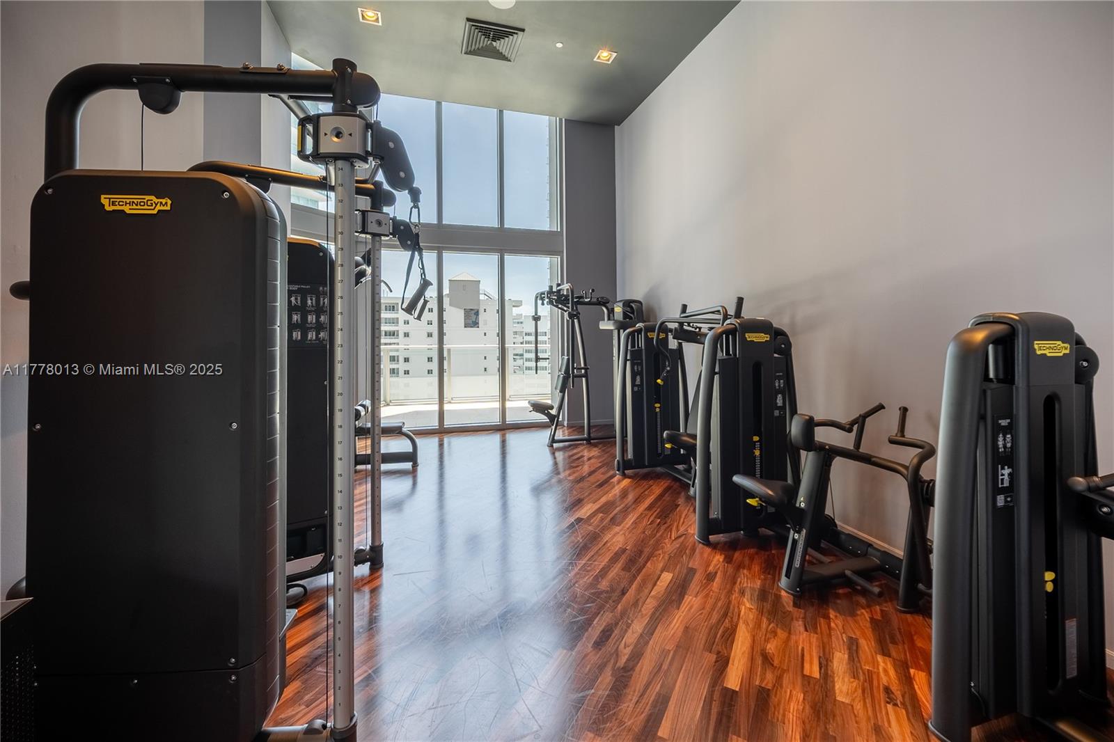 BRICKELLHOUSE CONDO - Residential