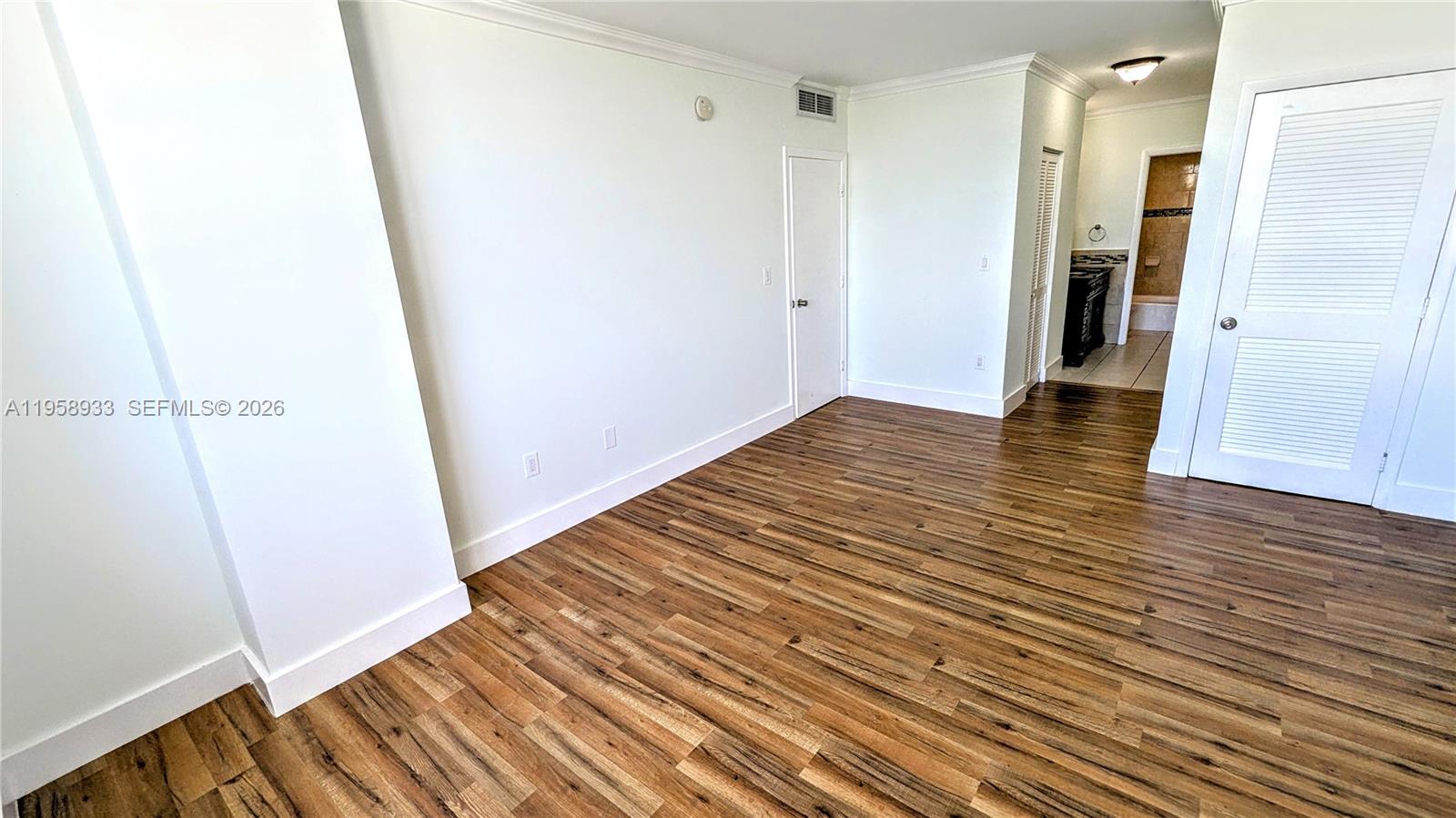 ARLEN HOUSE CONDO - Residential