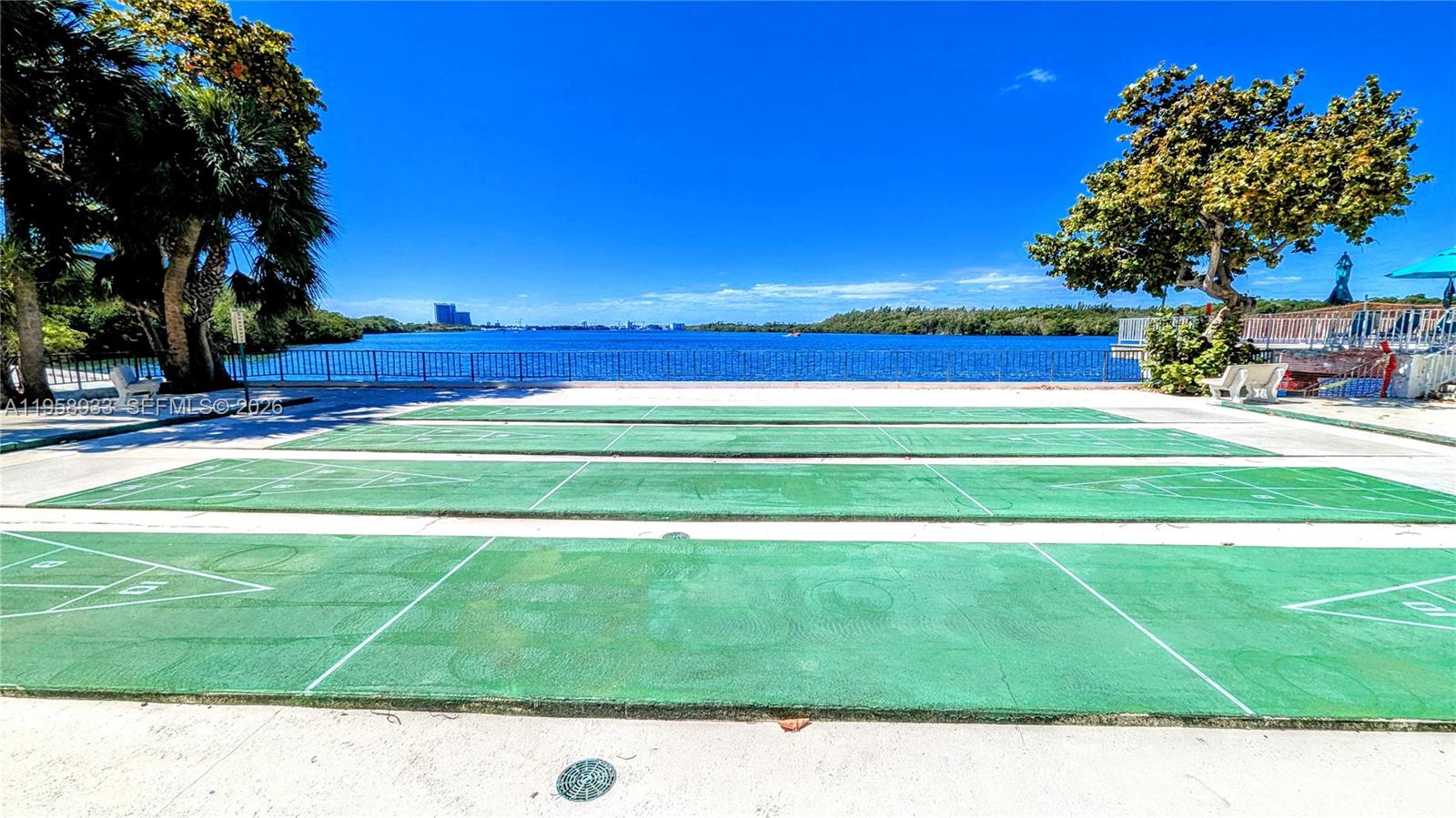 ARLEN HOUSE CONDO - Residential