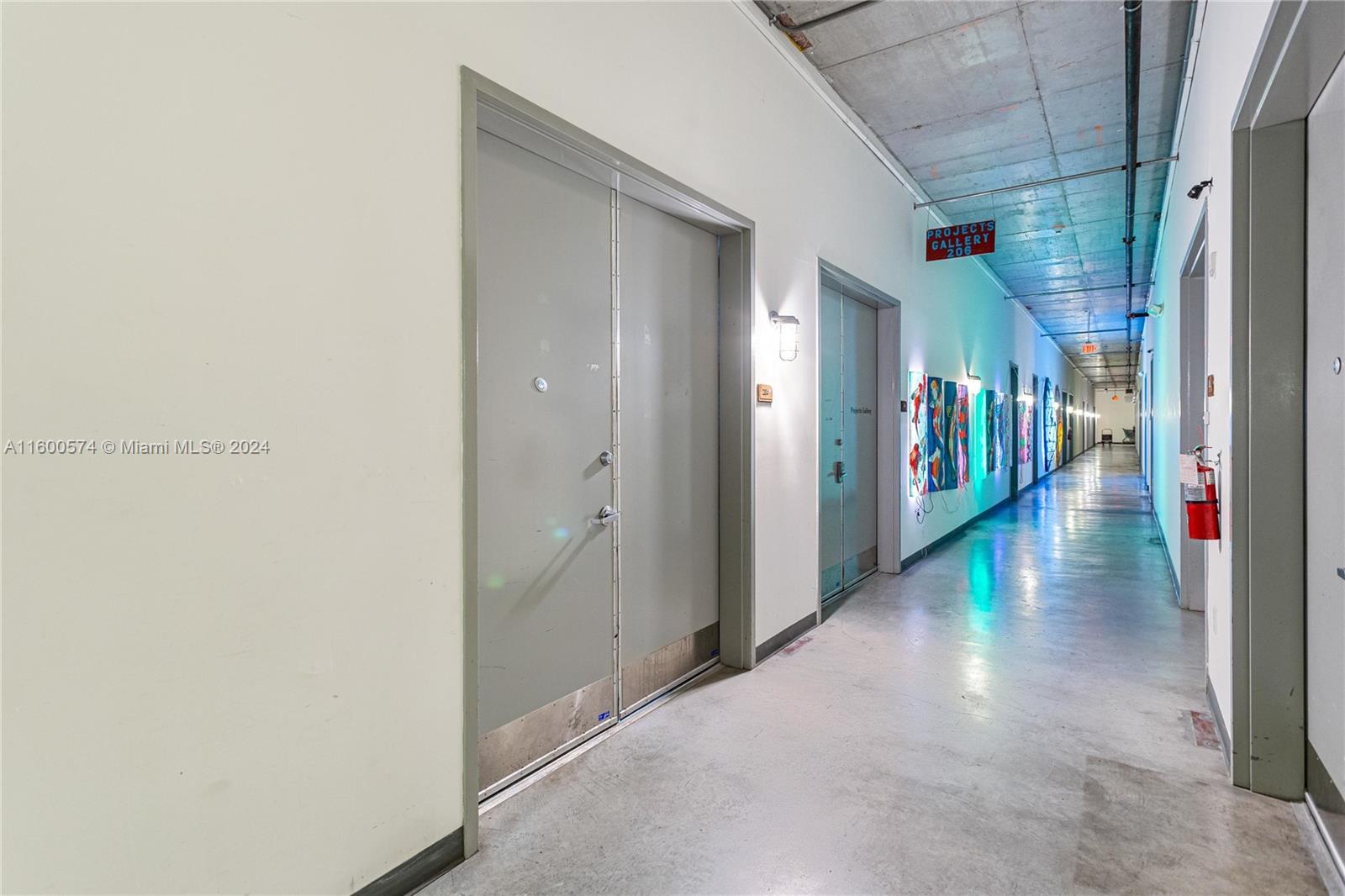 250 NW 23rd St 202