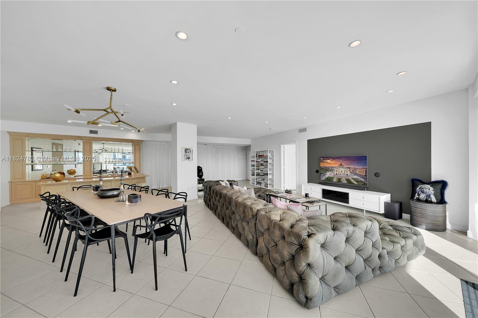 9601 Collins Ave 809, Bal Harbour, FL, 33154/$3,100,000 3 9601 Collins Ave 809