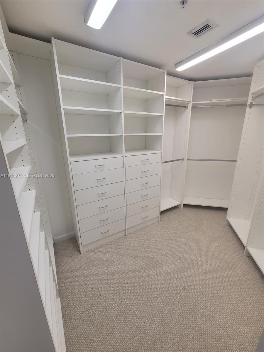 RENAISSANCE ON THE OCEAN - Residential