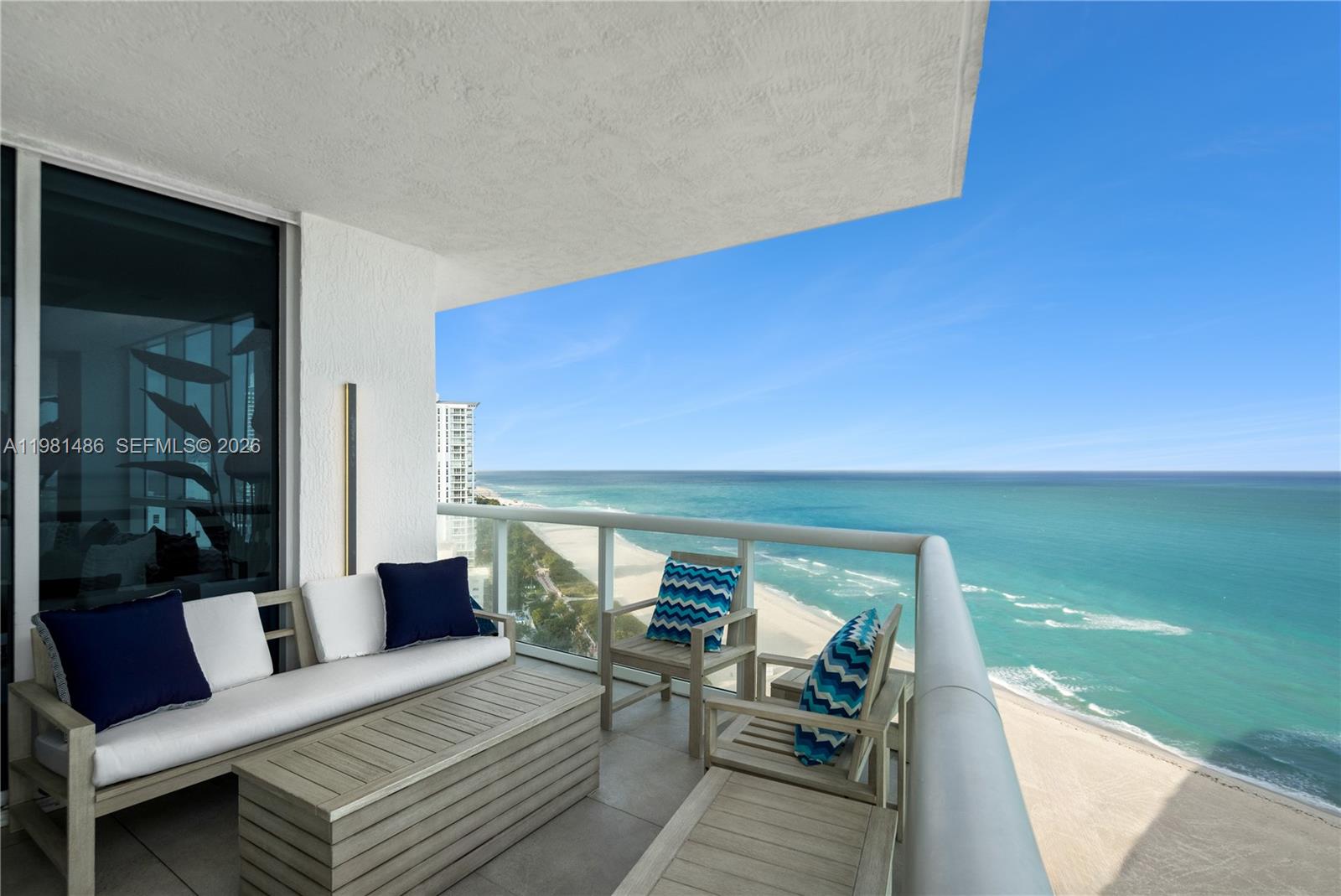 MOSAIC ON MIAMI BEACH CON - Residential Lease