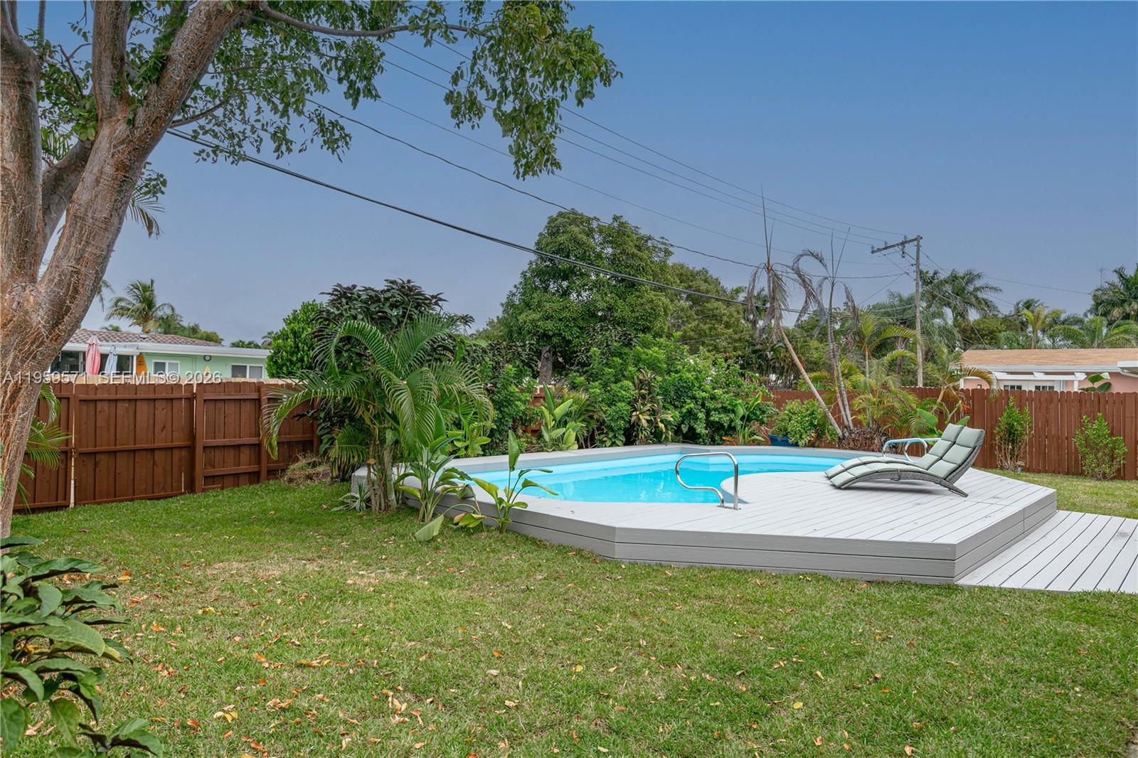 HOLLYWOOD HOMESITES HIGH - Residential