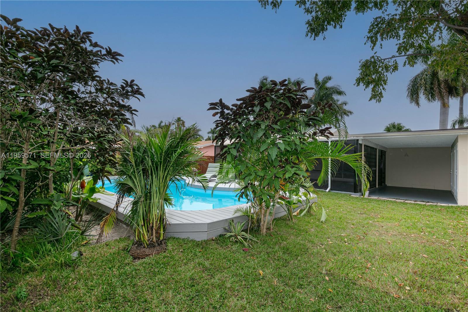 HOLLYWOOD HOMESITES HIGH - Residential