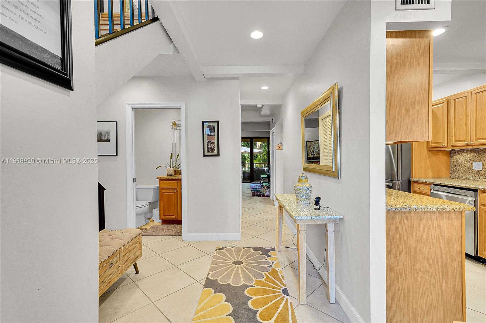 750 E Coco Plum Cir 8