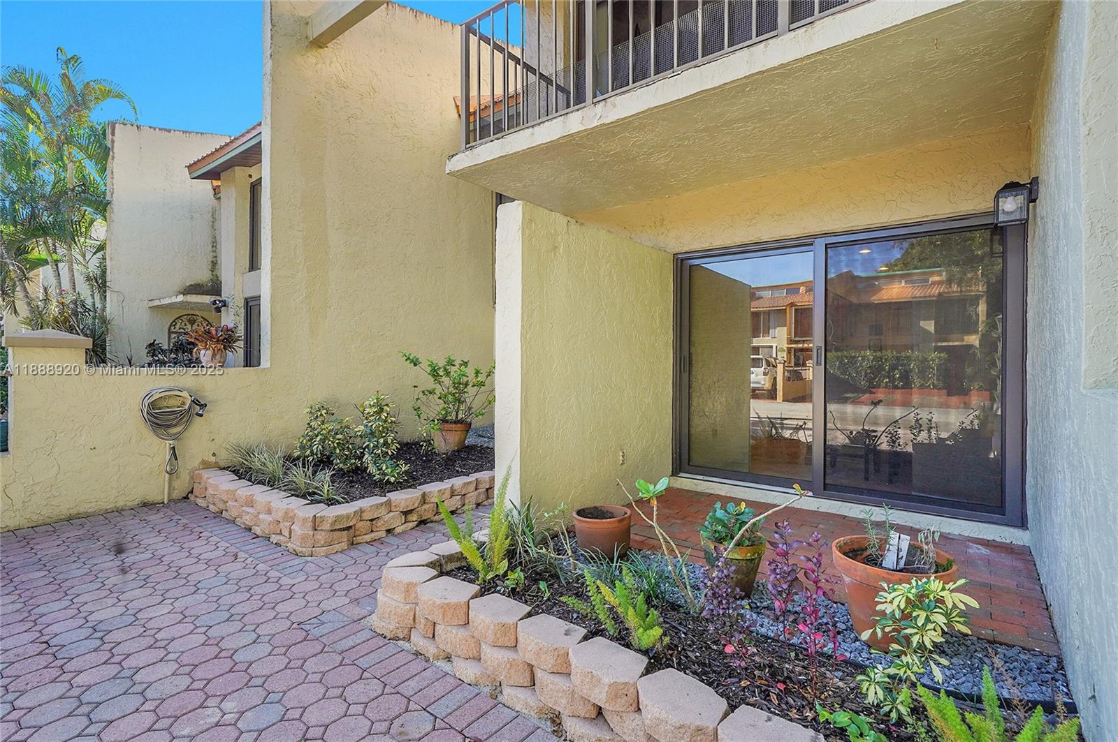 750 E Coco Plum Cir 8