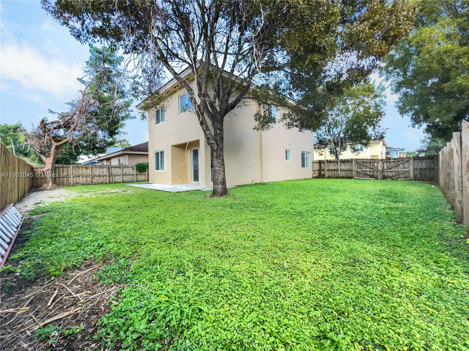 VILLAS AT THE RENAISSANCE - Residential Lease