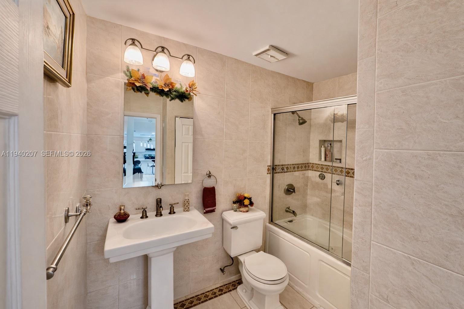 OAK PARK ESTATES SEC 1 - Residential