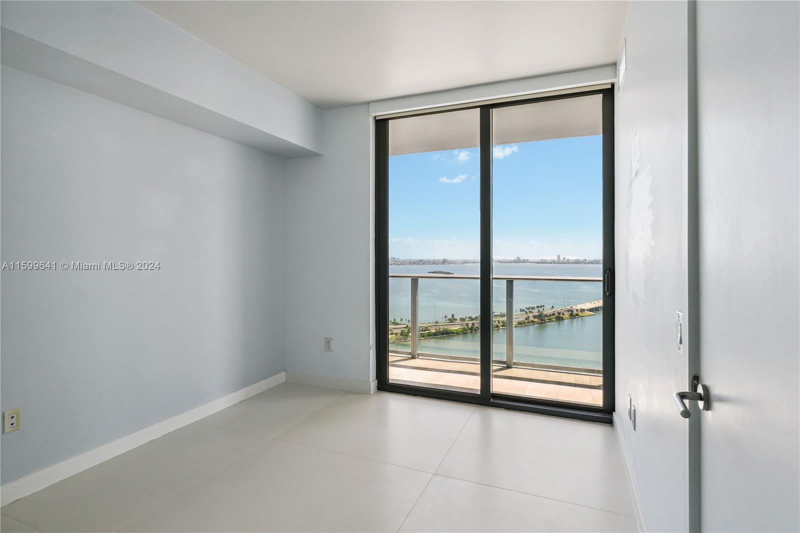 PARAISO BAYVIEWS CONDO - Residential Lease
