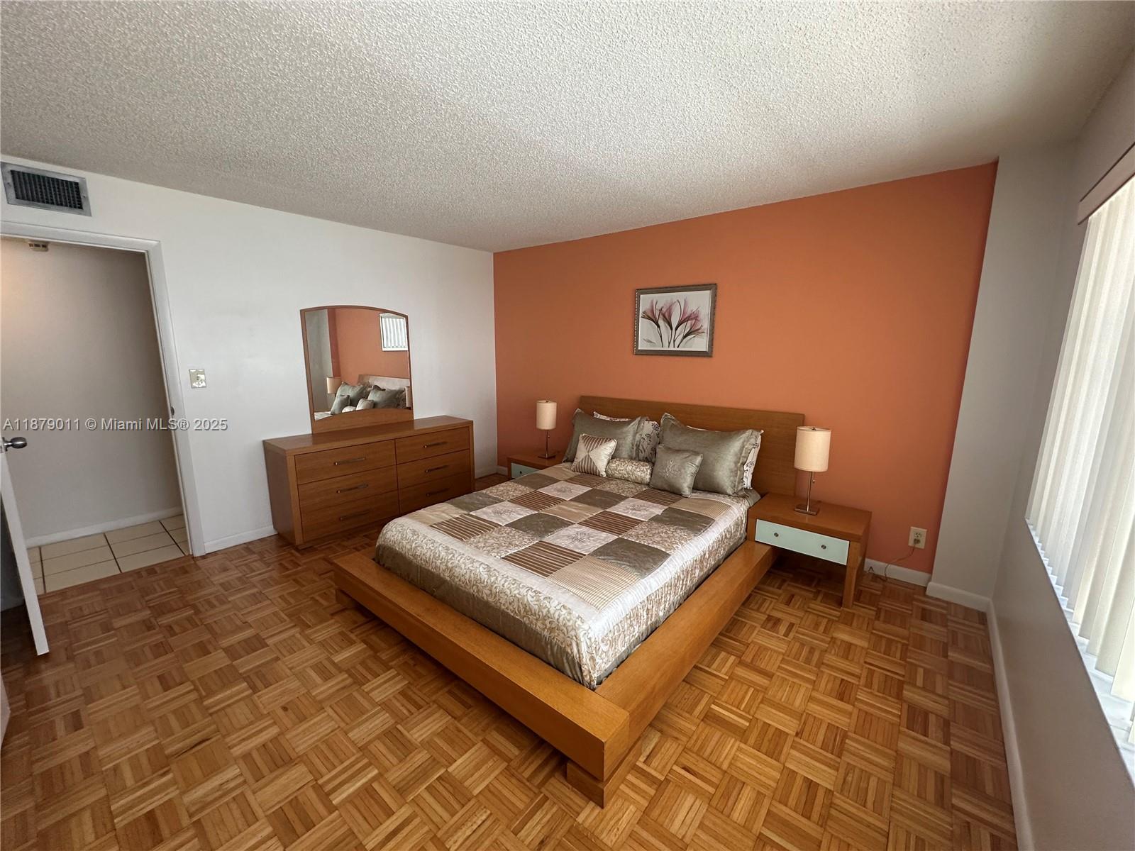 GALERIA CONDO - Residential Lease