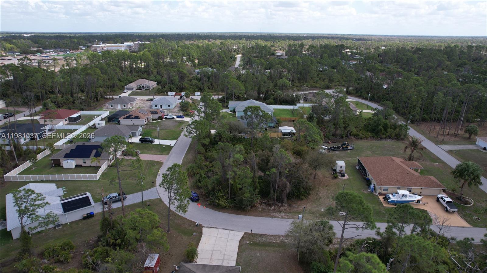 PORT CHARLOTTE SUB 33 - Land