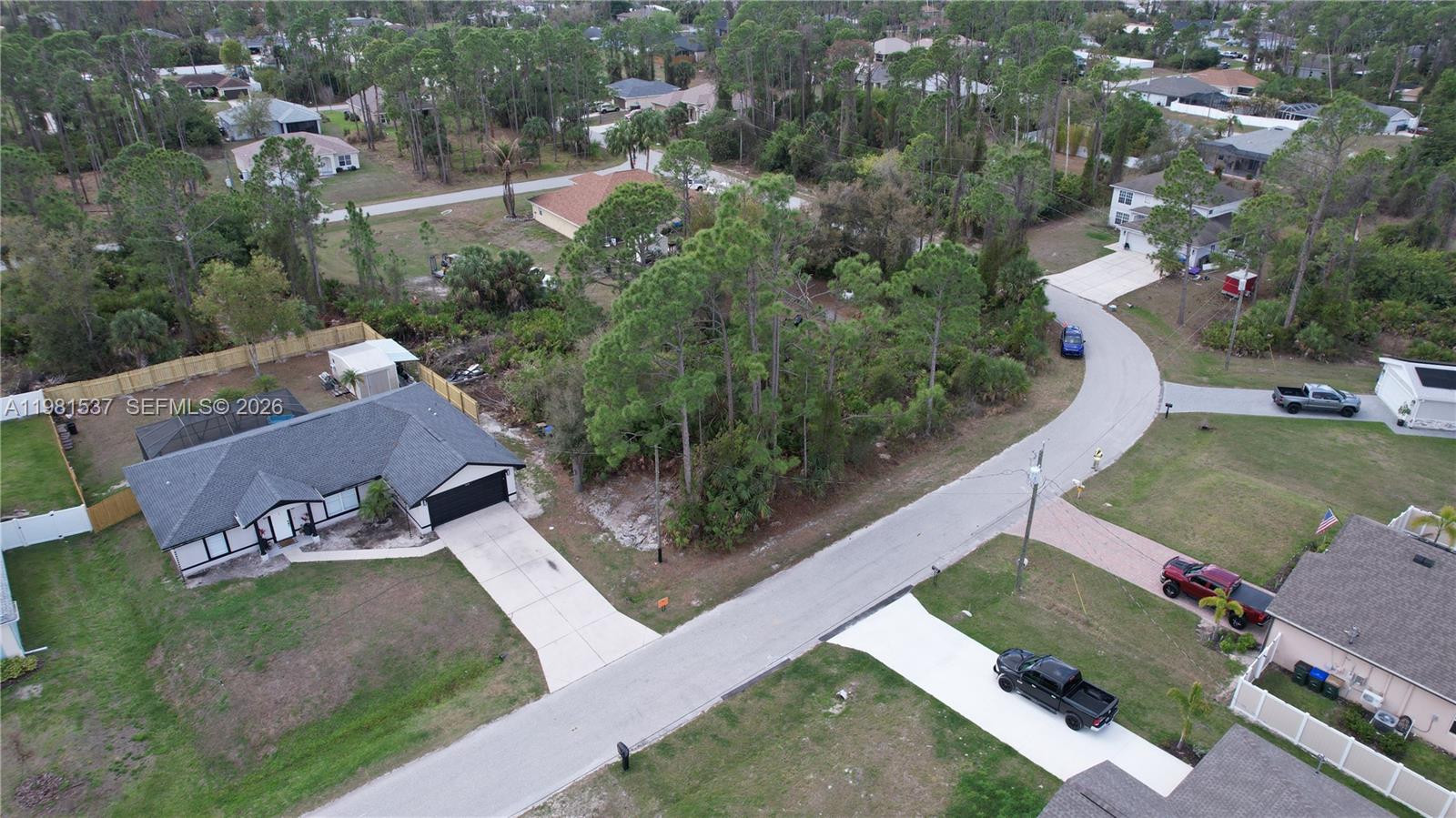 PORT CHARLOTTE SUB 33 - Land