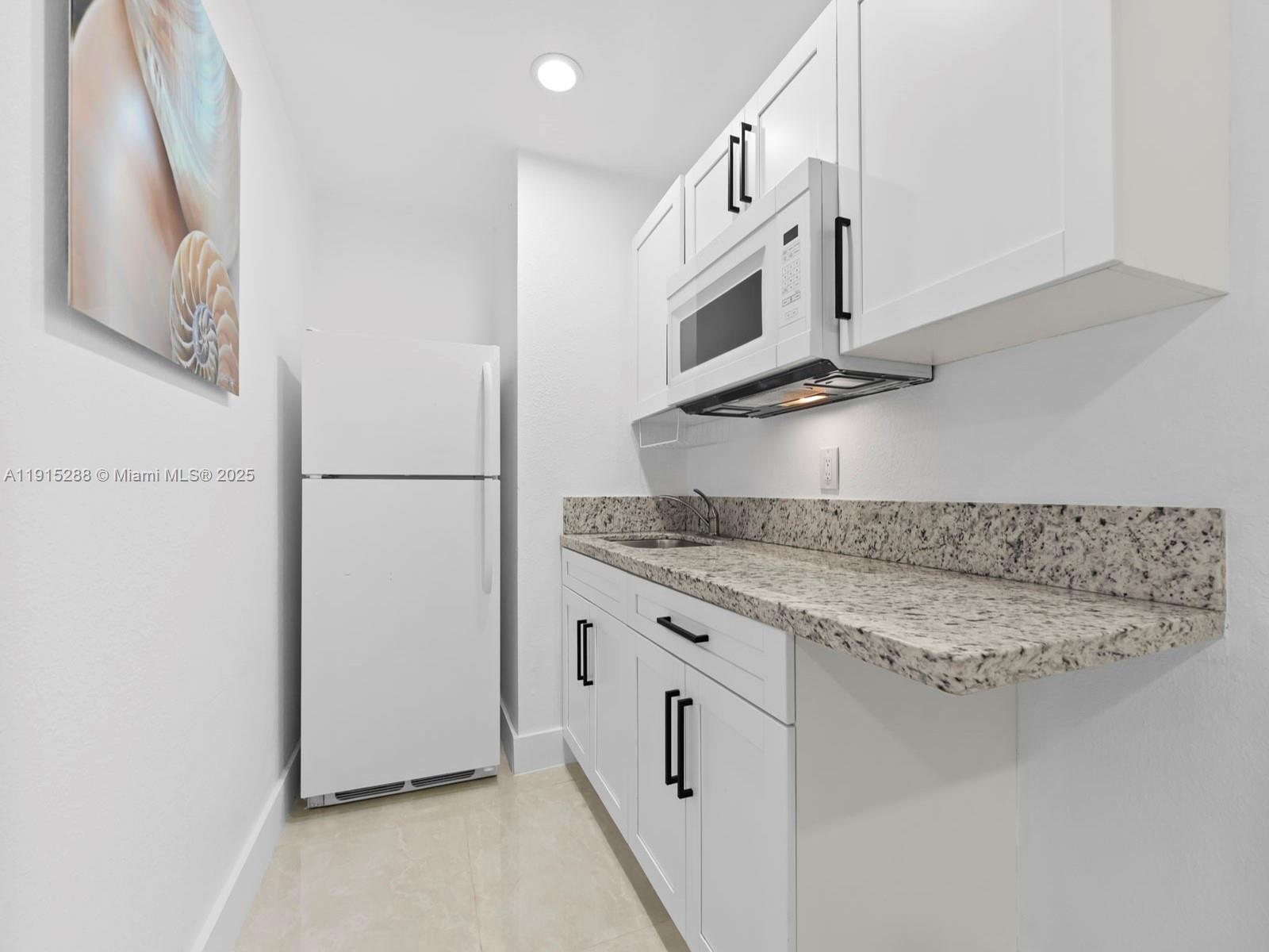 CUTLER RIDGE PINES - Residential Lease