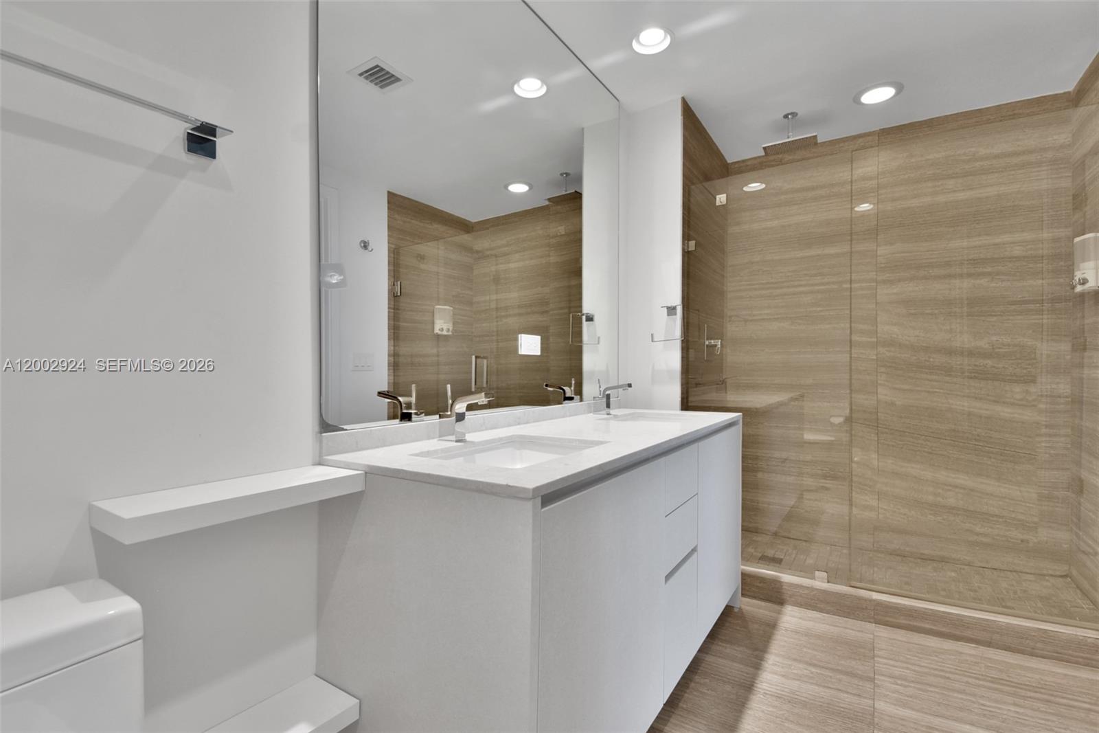 1010 BRICKELL CONDO - Residential Lease