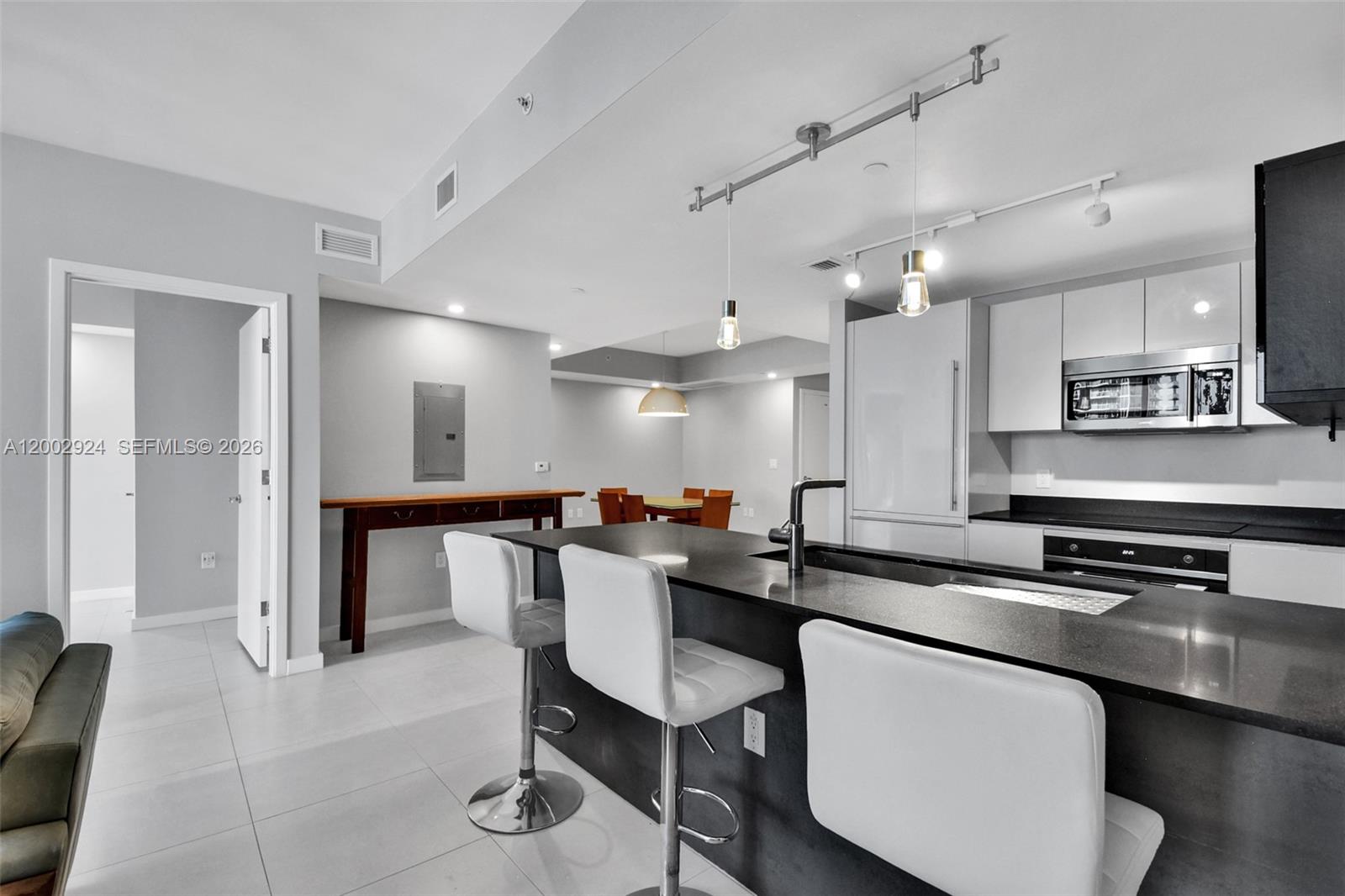 1010 BRICKELL CONDO - Residential Lease