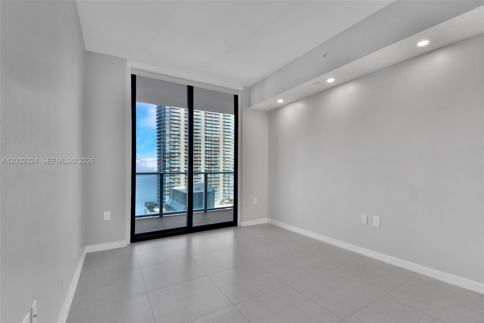 1010 BRICKELL CONDO - Residential Lease