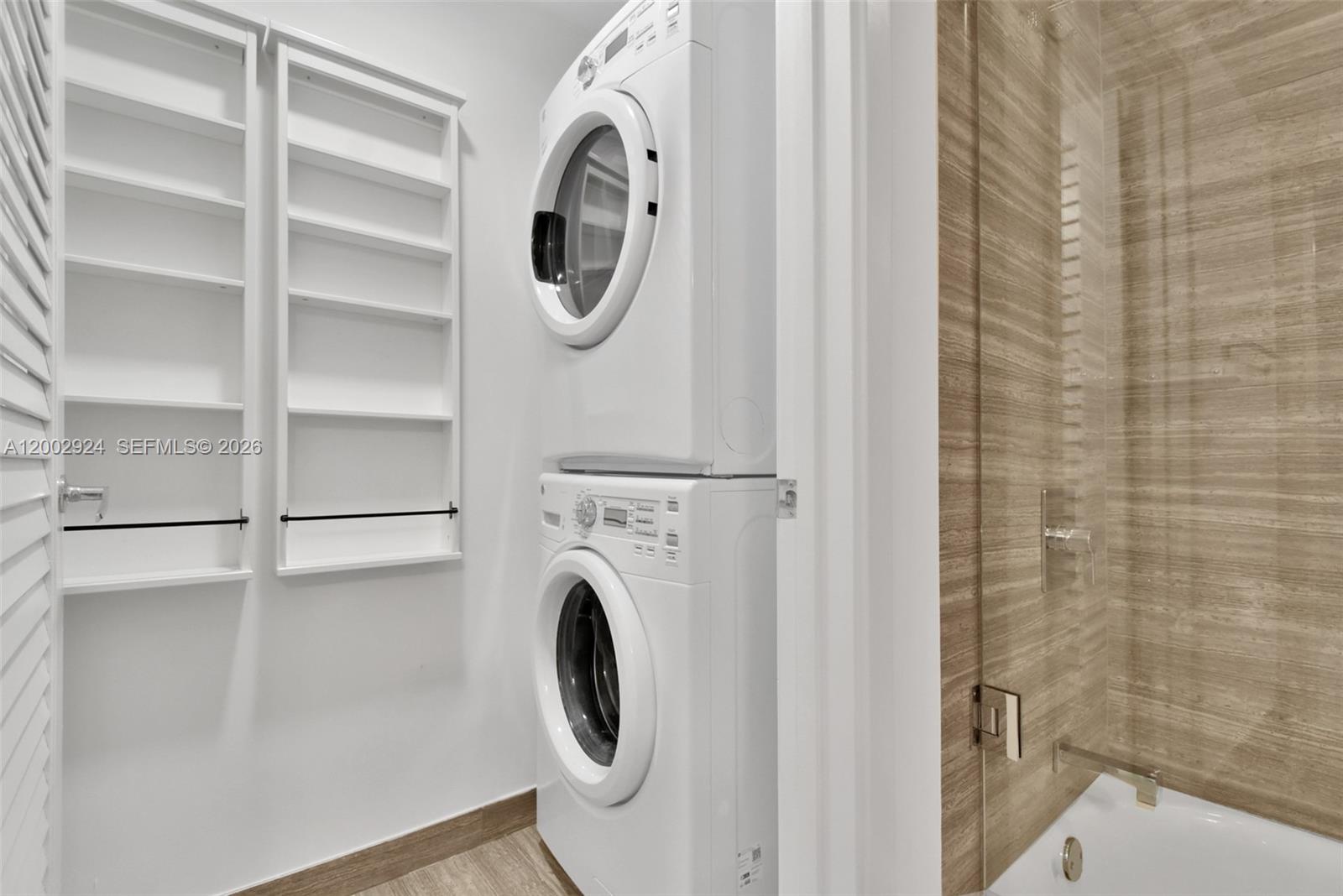 1010 BRICKELL CONDO - Residential Lease