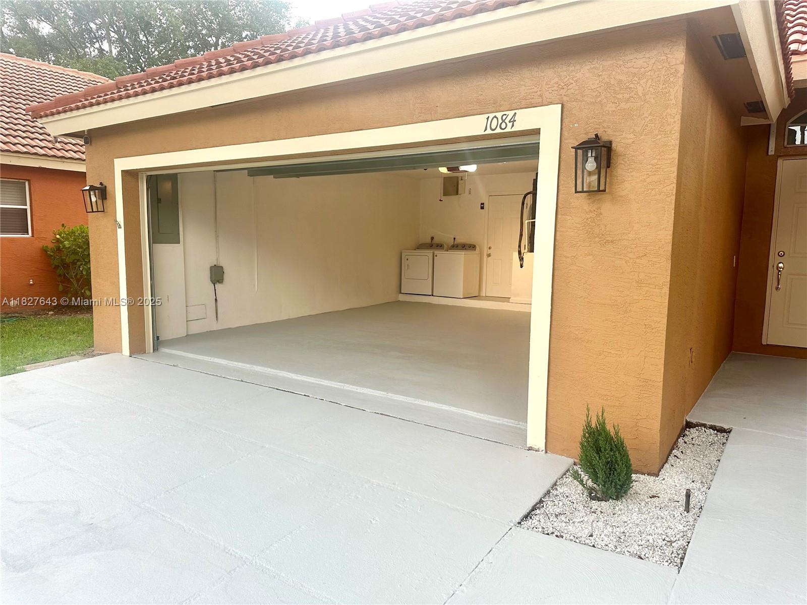 1084 Aspri Way