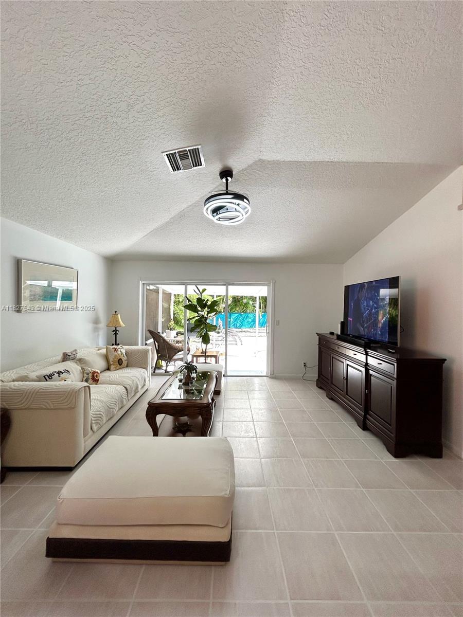 WOODBINE PAR A - Residential
