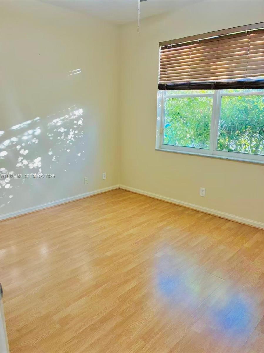 COUNTRY GLEN - Residential Lease