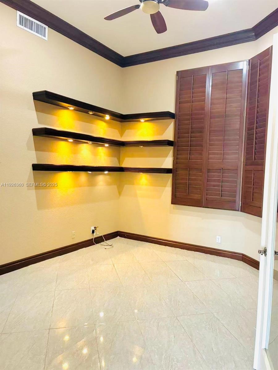 COUNTRY GLEN - Residential Lease