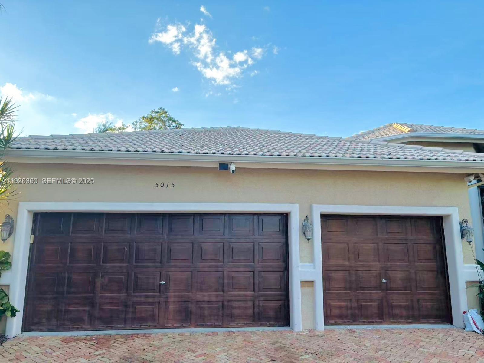 COUNTRY GLEN - Residential Lease