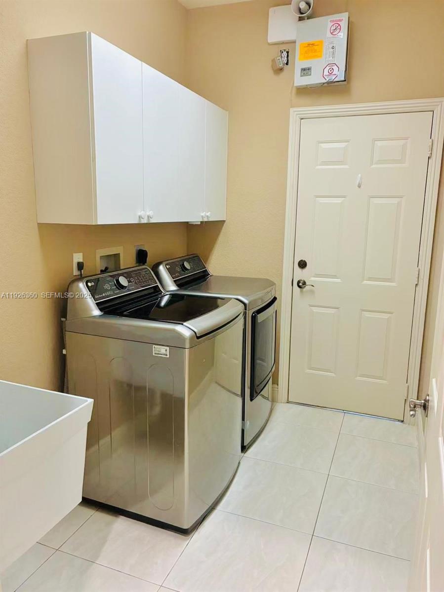 COUNTRY GLEN - Residential Lease