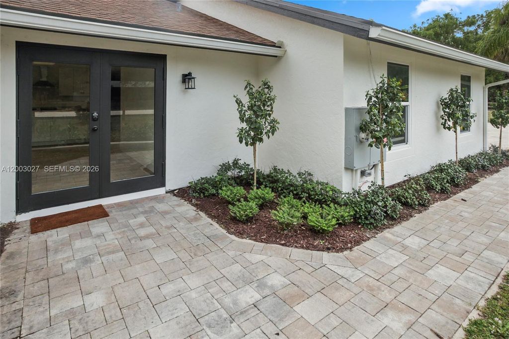 Photo of 12090 N 164th Ct N, Jupiter, FL 33478 (MLS # A12003027)