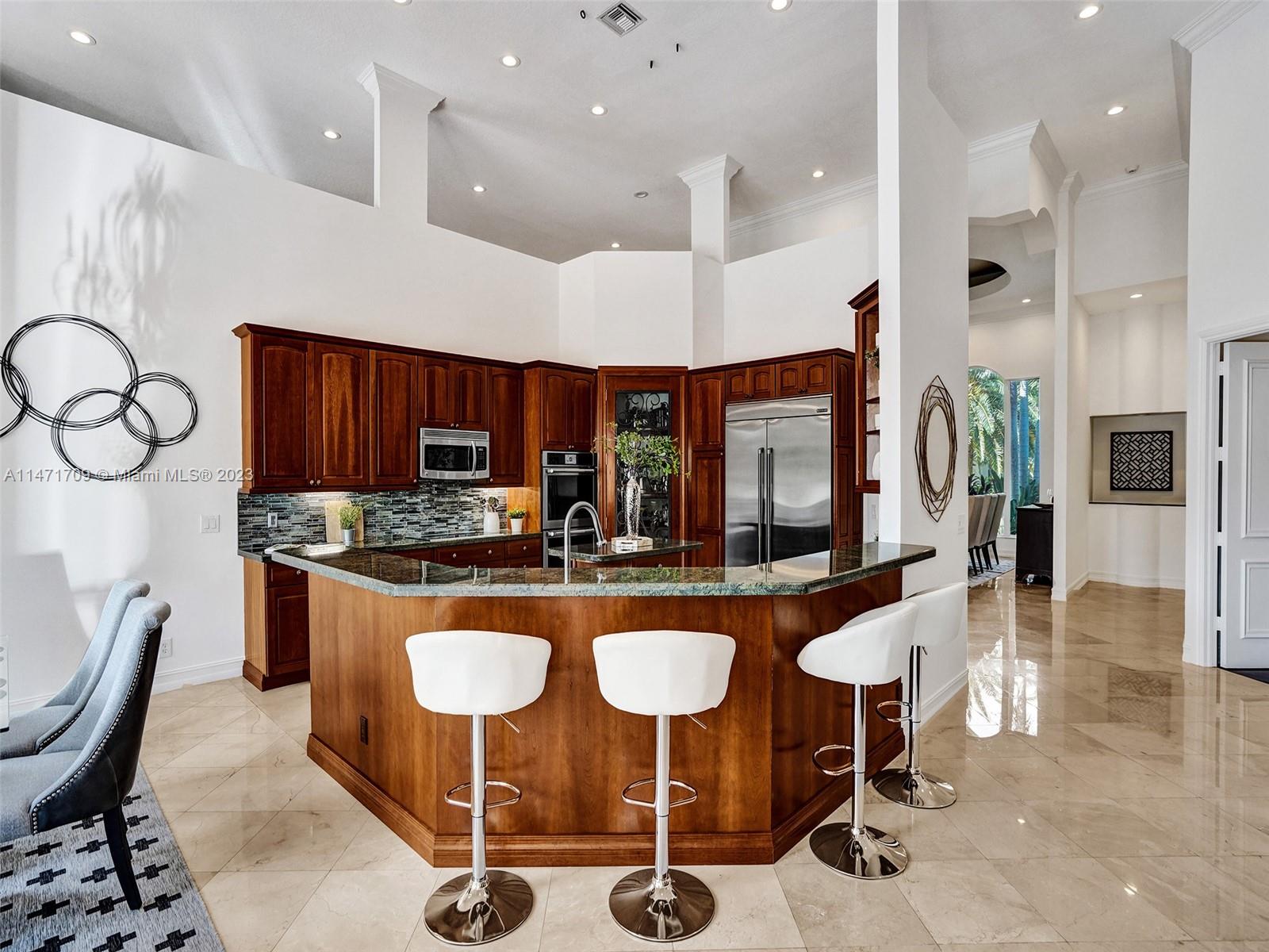 WINDMILL LAKE ESTATES - Residential