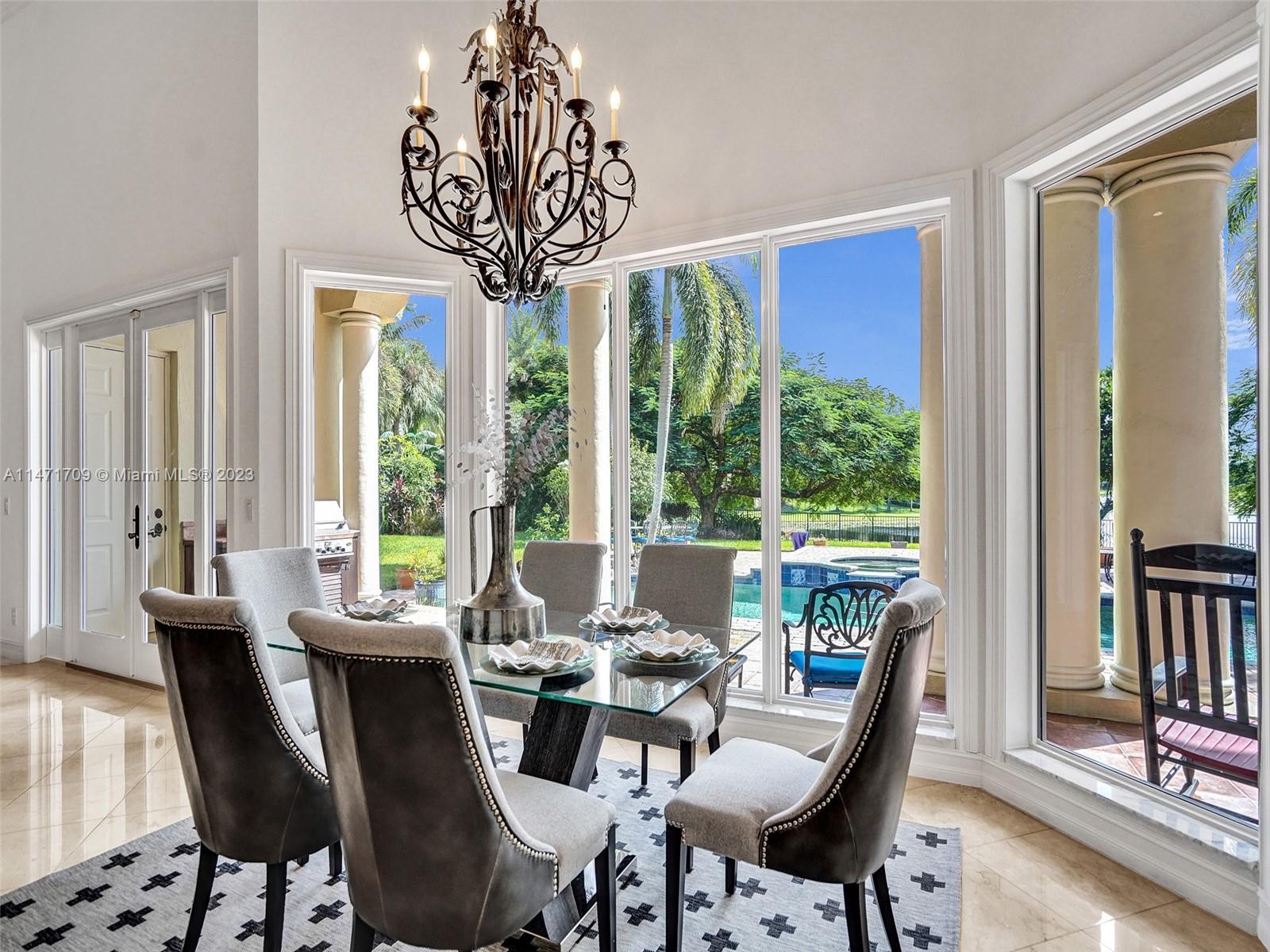 WINDMILL LAKE ESTATES - Residential