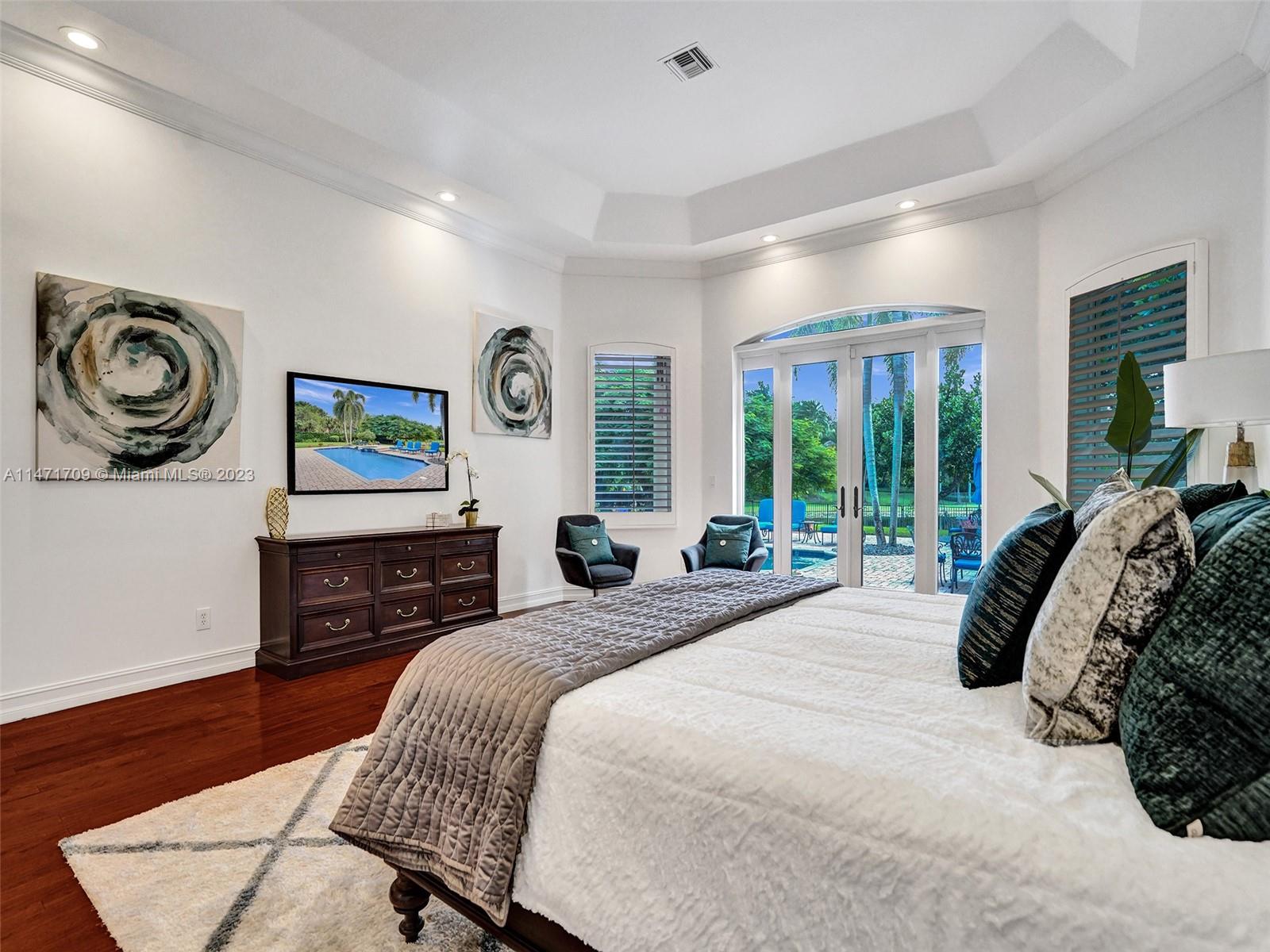 WINDMILL LAKE ESTATES - Residential